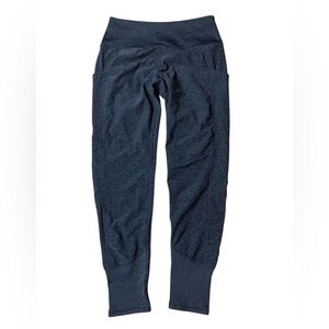 Kirkland Signature Ladies’ Brushed Leggings with Pockets - Dark Grey Heather L